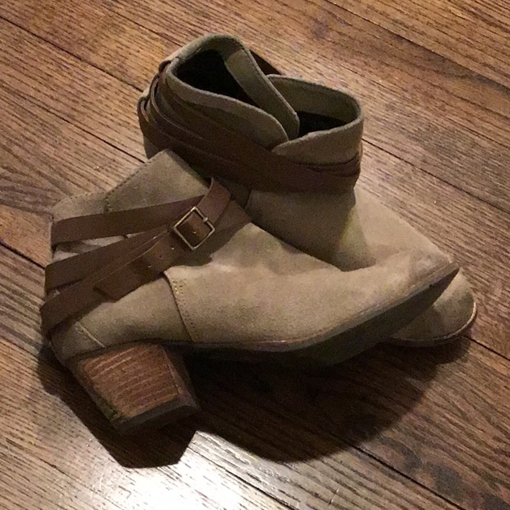 DV Dolce Vita bootie